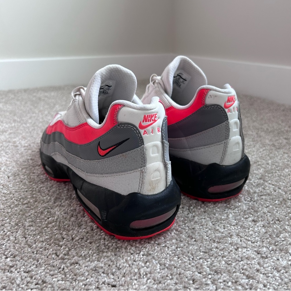 Nike Air Max 95 Solar Red 2018 OG Retro Men’s Size 12 White Grey 749766-112 - Picture 4 of 13